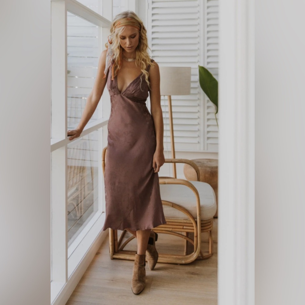 Spell and the Gypsy Rosalie Jacquard Slip Dress NWT. Mauve Large - Picture 13 of 16